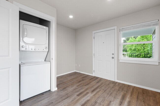 Photo - Yakima Apartments