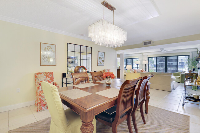 Photo - 1301 Seafarer Cir Unit 105