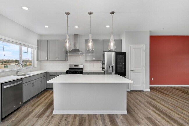 Photo - 1009 Birdwhistle Ln