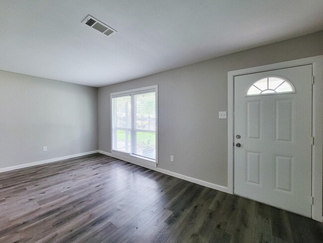 Photo - 5606 Willow Glen Dr