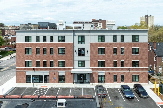 Photo - 555 Merrimack St