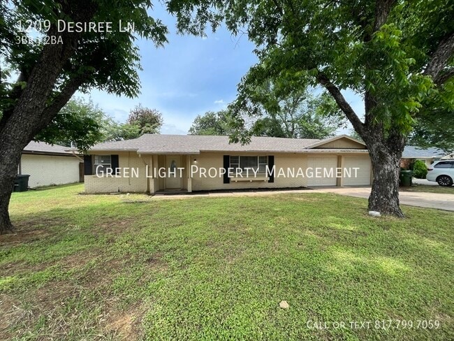 Building Photo - 1209 Desiree Ln Rental