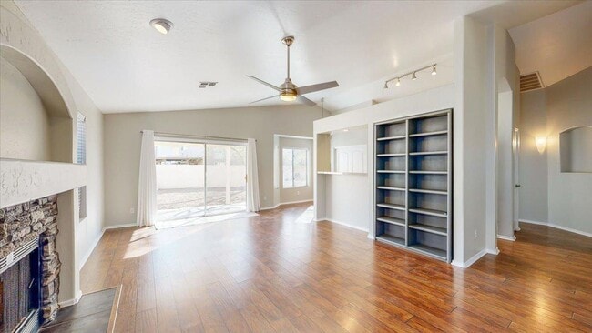 Photo - 12831 S 45th St