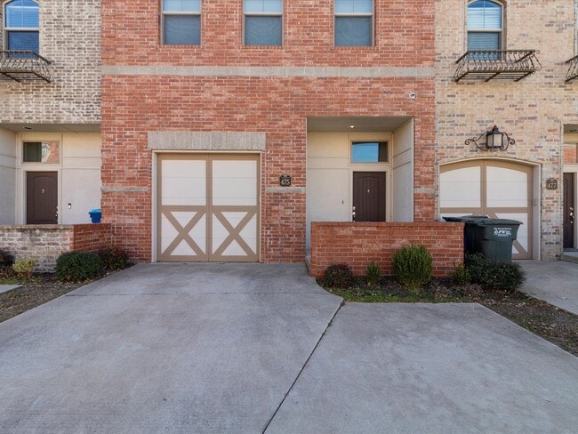 475 S Fretz Ave