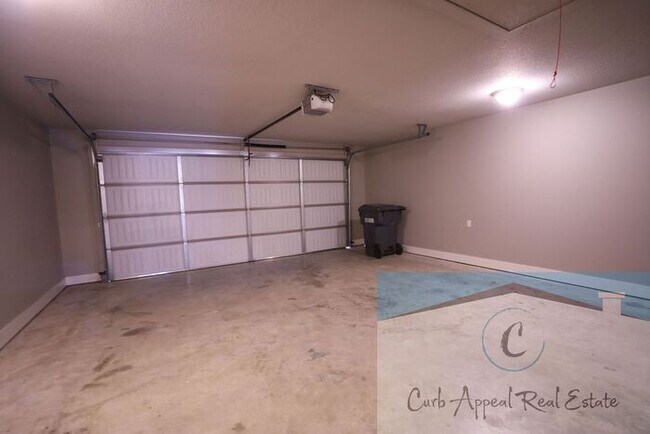 Photo - Beautiful, spacious 3 bed / 2 bath recently built home (Nettleton Schools) - fenced back yard!!