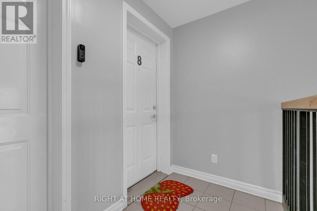 Photo - 585 Stonefield Private Unit 8