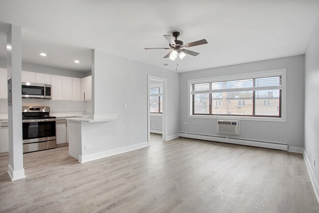Photo - 6826 N Ridge Blvd Unit 202