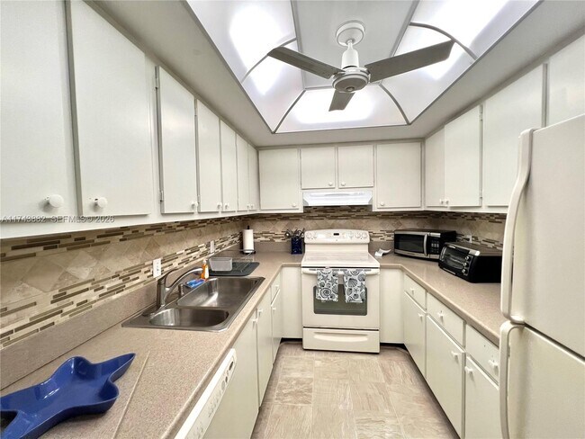 125 S Ocean Ave Unit 402