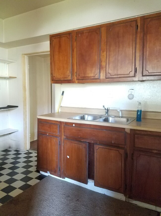 926 E Drexel Ave Unit 1