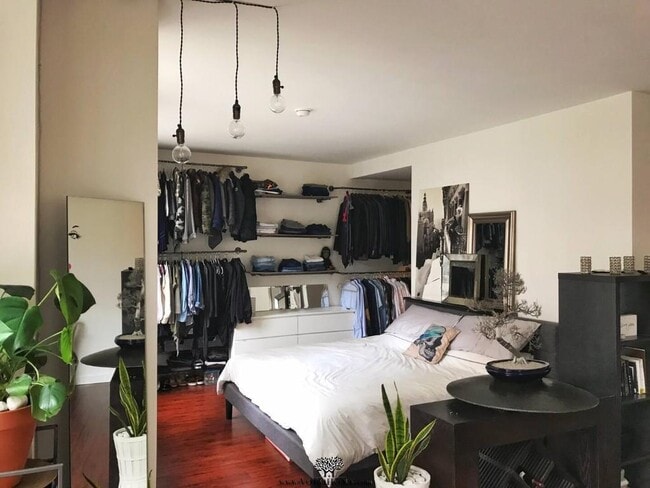 99 John St Unit 3607