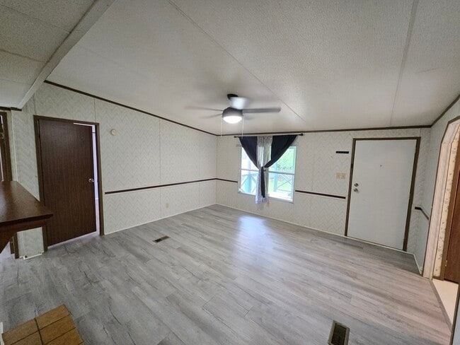 Photo - 310 Old Horton Rd SE