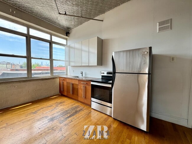 Building Photo - 1087 Flushing Ave Unit 320 Rental