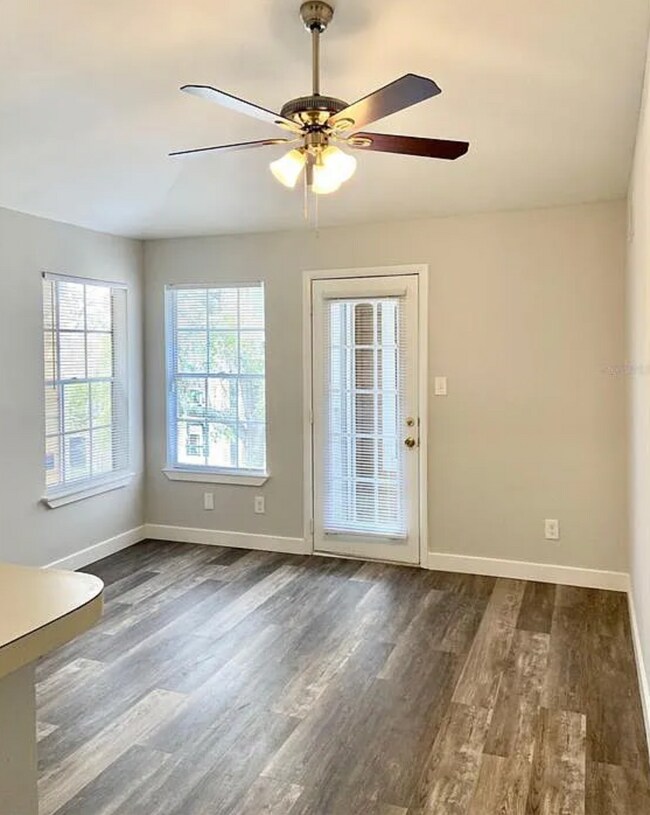 Photo - 4225 Thornbriar Ln Unit #305