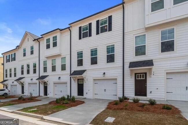 Photo - 108 Werner Brook Way SW
