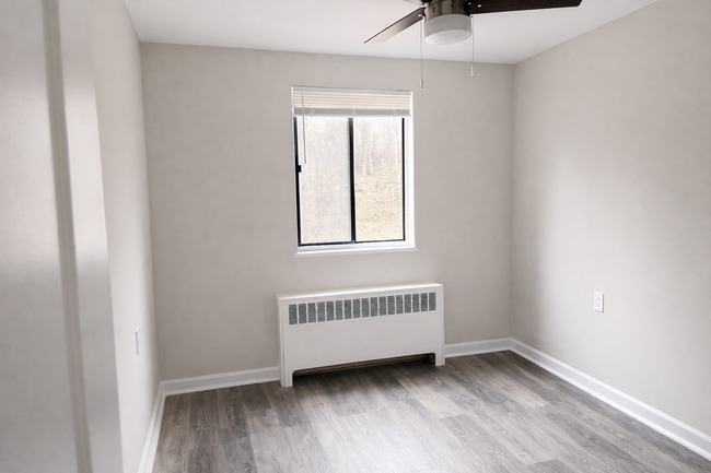 Photo - 2026 Move-In Special – $500 LEASE SIGNING BONUS!! Affordable 2-Bedroom Apartment in Southwest DC !! Unit 202
