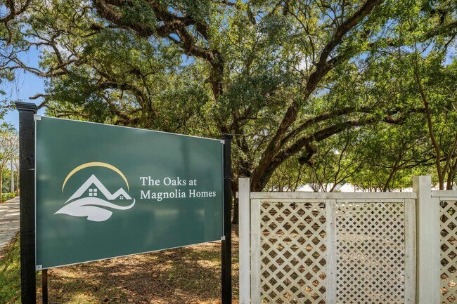 Photo - 2213 Magnolia Cir Apartment Unit 2