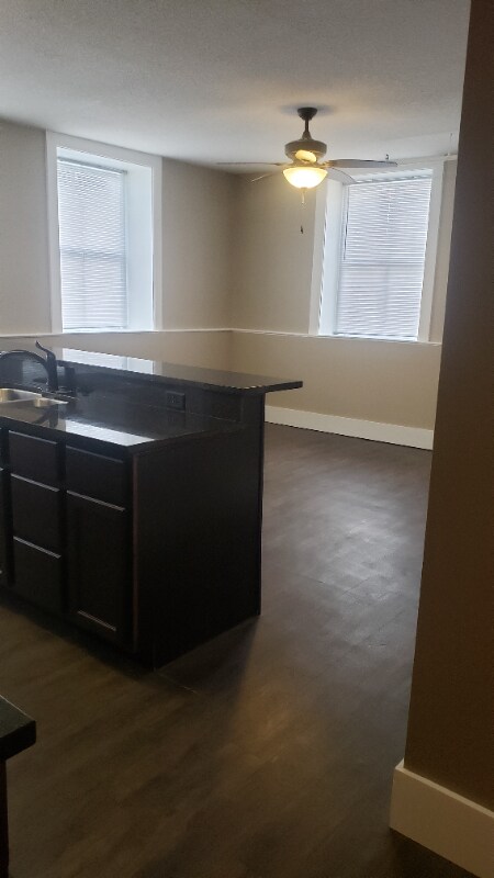 Photo - 2212 E 12th St Unidad 2212 E 12th St