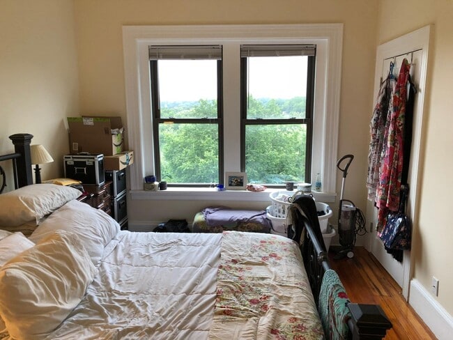 Photo - 1463 Beacon St Unit 3