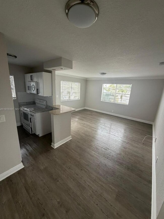 Photo - 110 SE 2nd St Unit 200