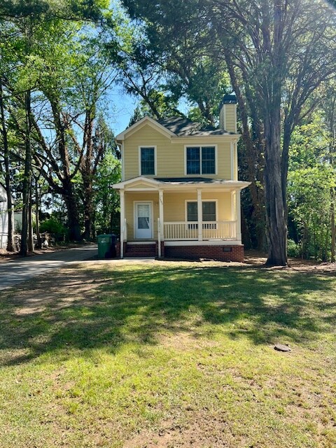 Room in House on Godfrey Dr NW