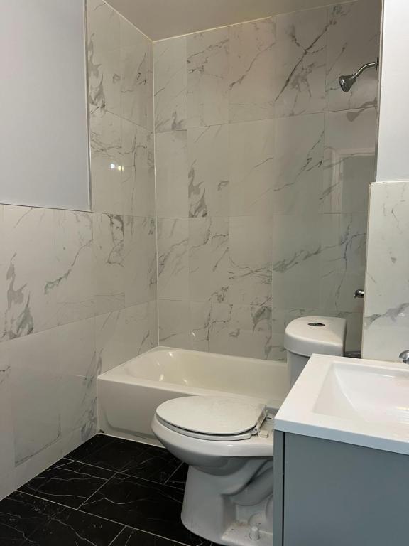 Photo - 157 Voss Ave