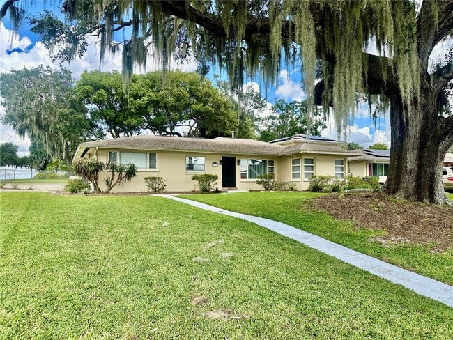 Photo - 1105 N Lake Otis Dr SE