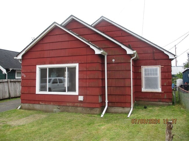 Building Photo - 256 Chenault Ave