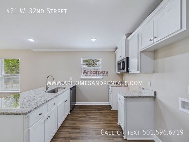 Photo - 421 W 32nd St