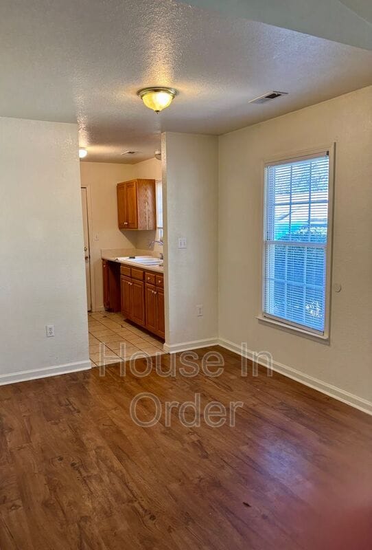 Photo - 41 Atkins St