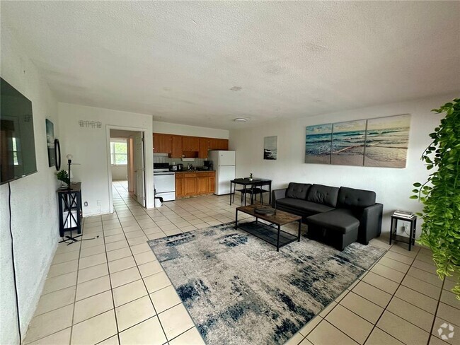 Building Photo - 3100 NE 9th St Unit 1 Rental