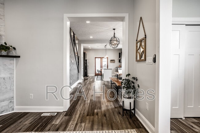 Photo - 1547 Hoyt Ave
