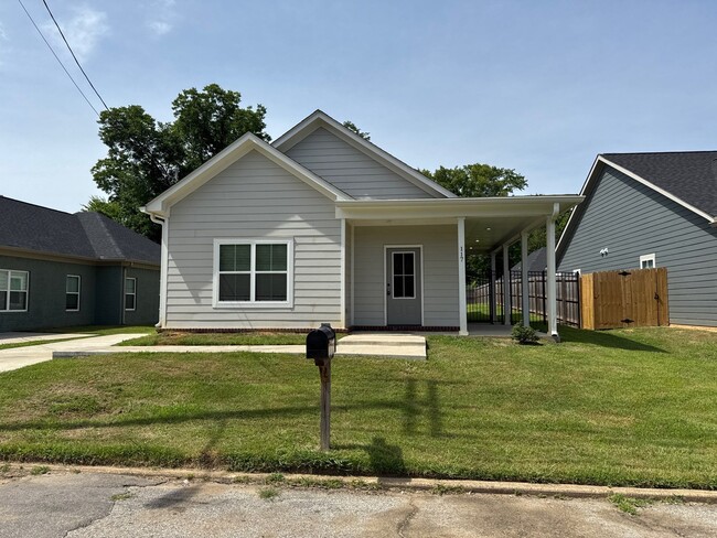 Building Photo - 117 Otis St