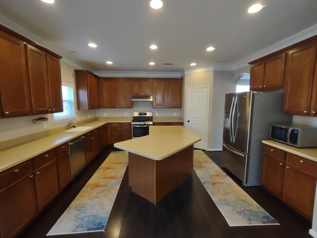 Photo - Gorgeous 2-story home located in the Almon...