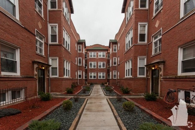 Building Photo - 4421 N Wolcott Ave Rental
