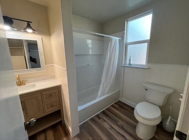 Photo - Updated Downtown Sonora Apartment Unit 5