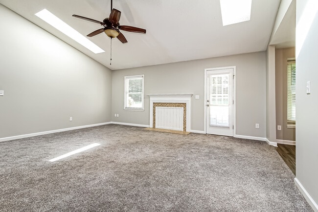 Photo - 7 Poppy Meadow Ln