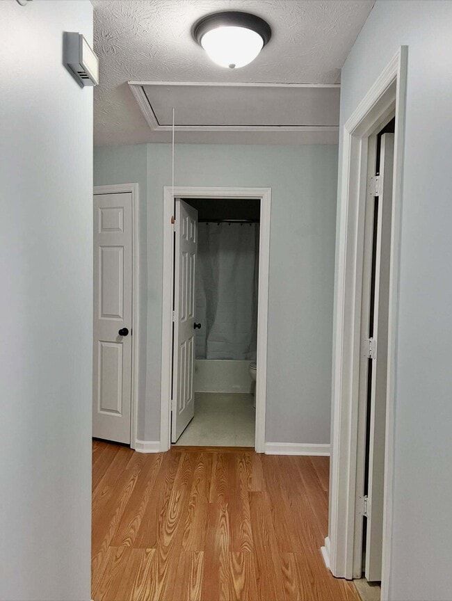 Photo - 100 Woodview Dr