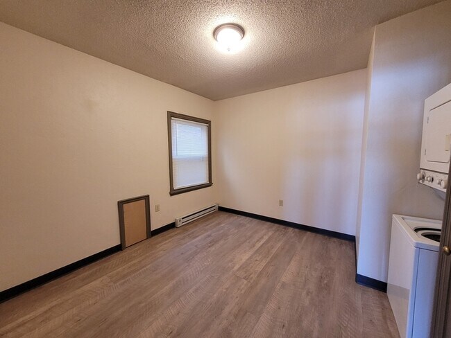 Photo - 414 Dousman St Unit 4