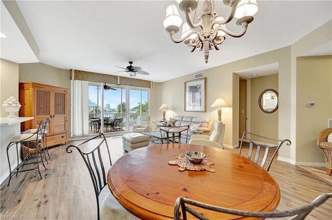 Photo - 400 Flagship Dr