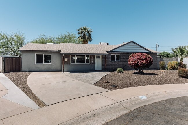 Photo - 1624 S Parkside Dr