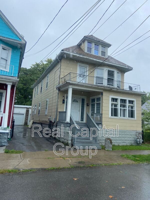 Building Photo - 245 Adams St Unit Upper Rental