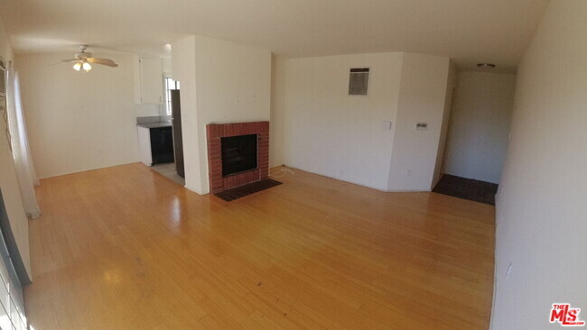 Building Photo - 9801 Tabor St Unit 103 Rental