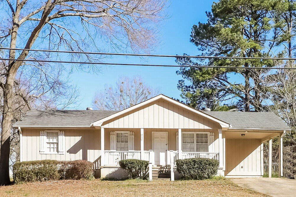 Photo - 927 Sigman Rd NW