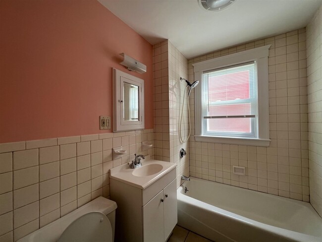 Photo - 638 Huron Ave Unit 1