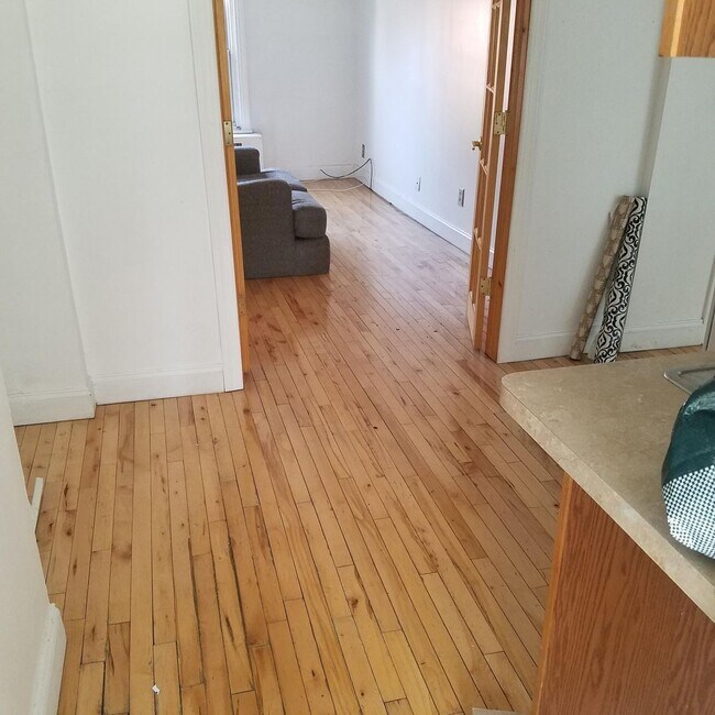 Photo - 1930 Bainbridge St Unit 3rd Floor