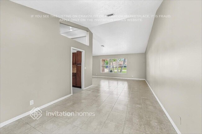 Photo - 13325 Kingsbury Dr