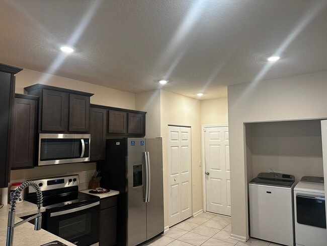 Photo - 832 Observatory Pkwy