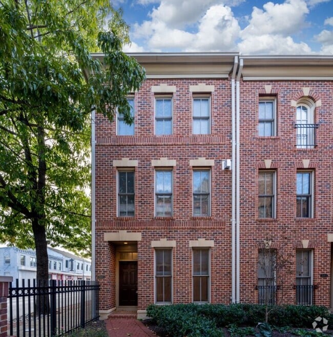 Building Photo - 2335 Boston St Rental