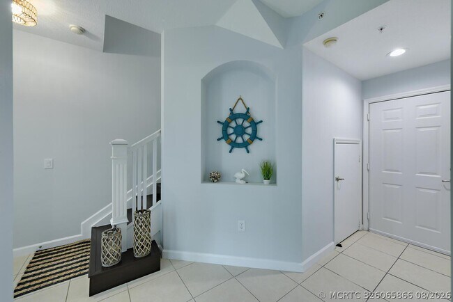 Photo - 2570 Gardens Pkwy