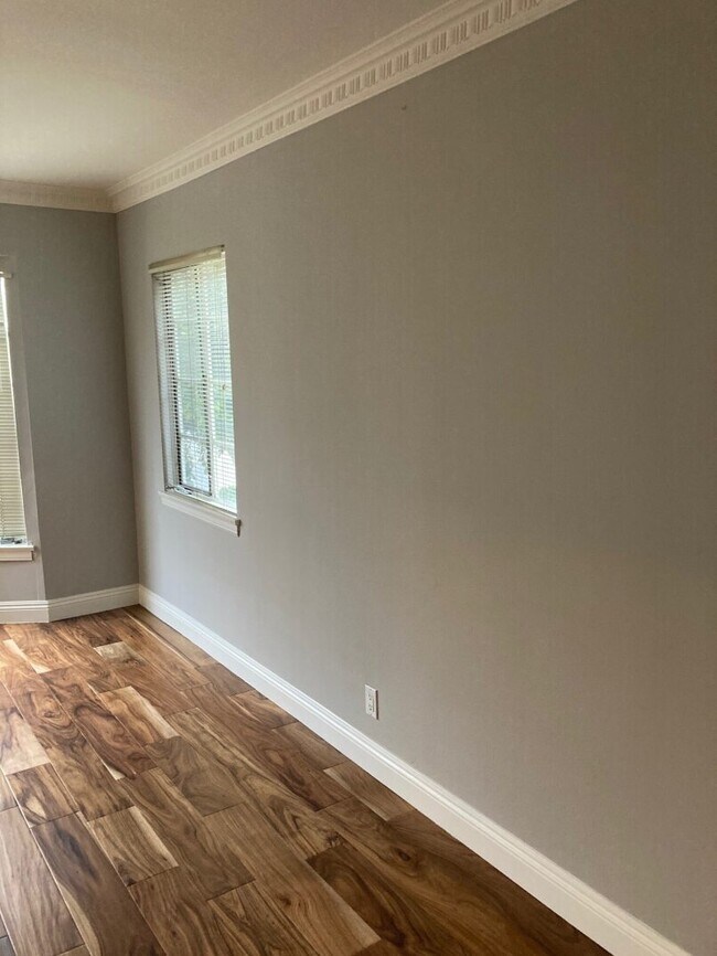 Photo - 2372-2374 S Beverly Glen Blvd